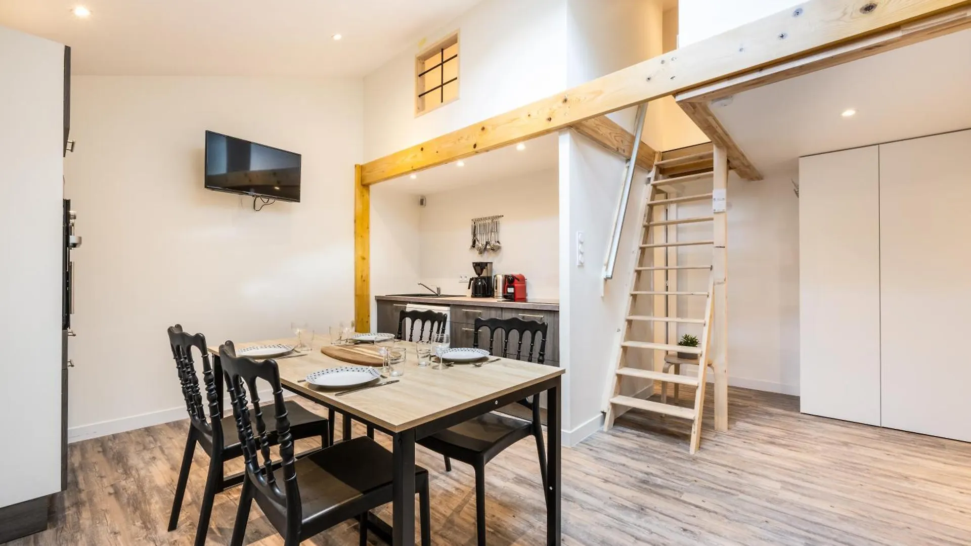 L'Epinette - Gite De Groupe Et Salle De Reception Allevard Apartment